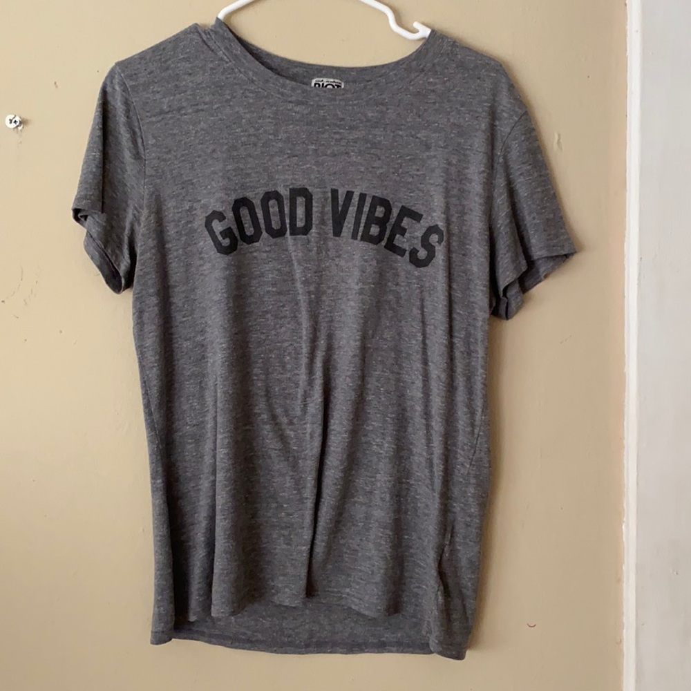 Good vibes tee